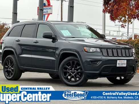 Used 2018 Jeep Grand Cherokee Altitude image 1