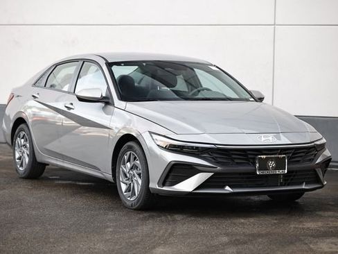 New 2026 Hyundai Elantra Hybrid w/ Cargo Package FWD image 1