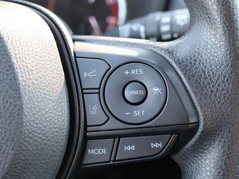 Certified 2025 Toyota RAV4 XLE FWD image 26