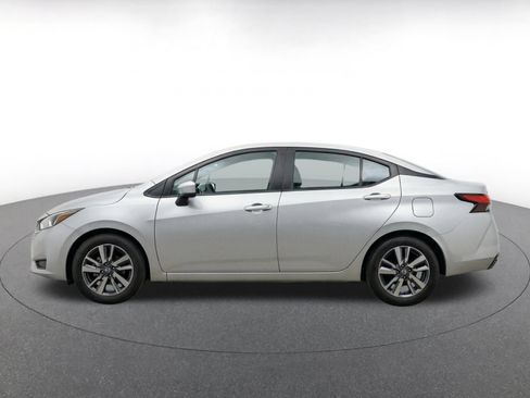 Used 2025 Nissan Versa SV FWD image 9