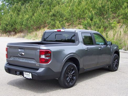 Used 2023 Ford Maverick Lariat w/ Lariat Luxury Package AWD/4WD image 2