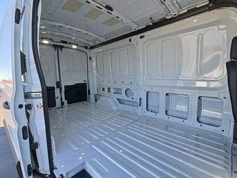 New 2026 Ford Transit 250 148 Medium Roof RWD image 37