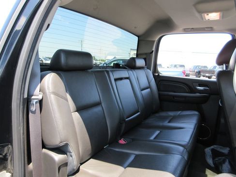 Used 2014 GMC Sierra 3500 Denali AWD/4WD image 23
