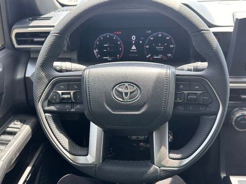 Used 2025 Toyota Tacoma TRD Sport AWD/4WD image 27