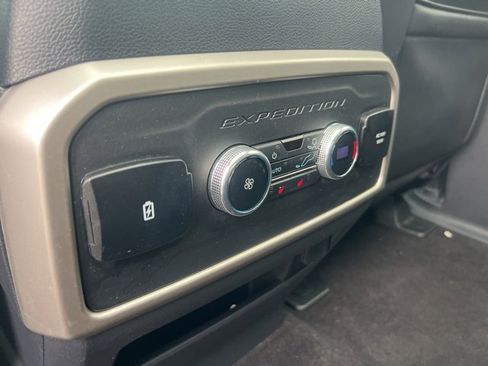 Certified 2022 Ford Expedition Limited image 24