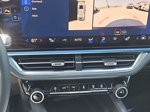 Used 2024 Chevrolet Equinox EV LT w/ LPO, Blackout Package FWD image 17