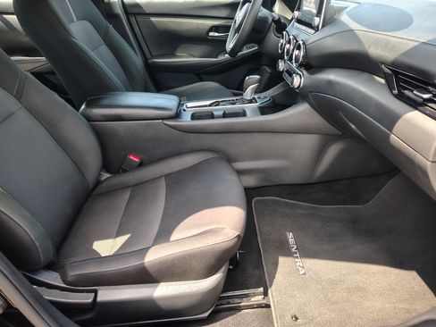 Used 2025 Nissan Sentra SV FWD image 24