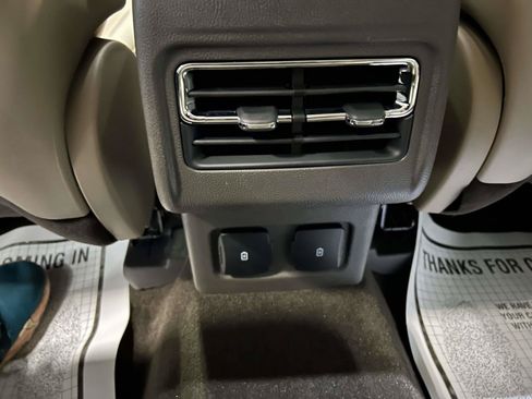 Used 2024 Lincoln Corsair FWD w/ Equipment Group 101A image 18