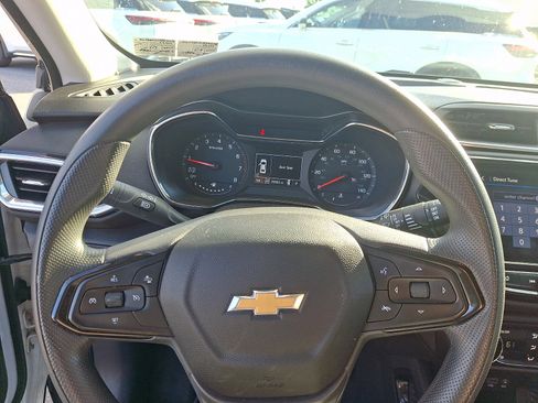 Used 2023 Chevrolet TrailBlazer LT w/ Convenience Package AWD/4WD image 18