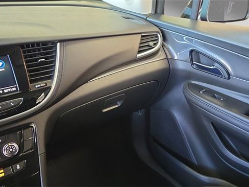 Used 2022 Buick Encore Preferred image 15