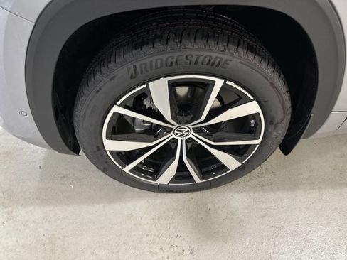 New 2026 Volkswagen Atlas SEL Premium R-Line AWD/4WD image 11