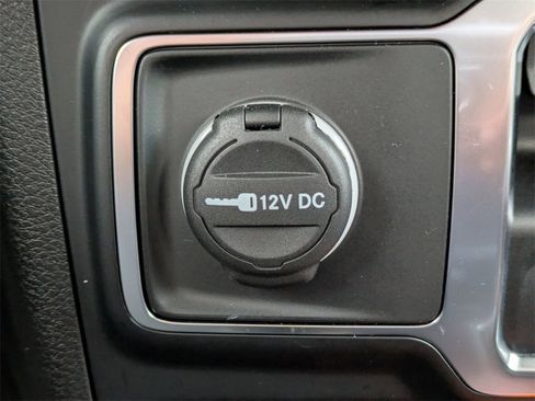 Used 2024 Jeep Wrangler Rubicon image 33