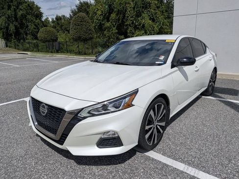 Used 2019 Nissan Altima 2.5 SR FWD image 2
