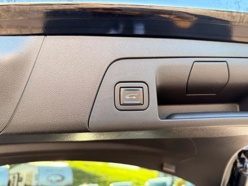 Used 2023 Buick Envision Preferred AWD/4WD image 16