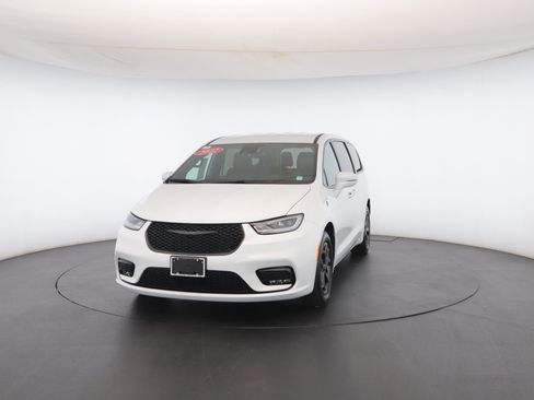 Used 2022 Chrysler Pacifica Touring-L w/ S Appearance Package image 38