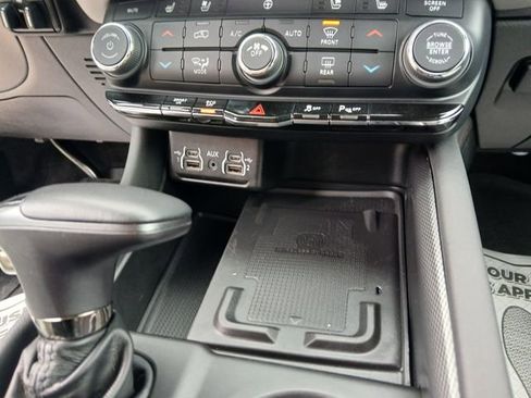 Used 2022 Dodge Durango R/T w/ Trailer Tow Group IV image 35