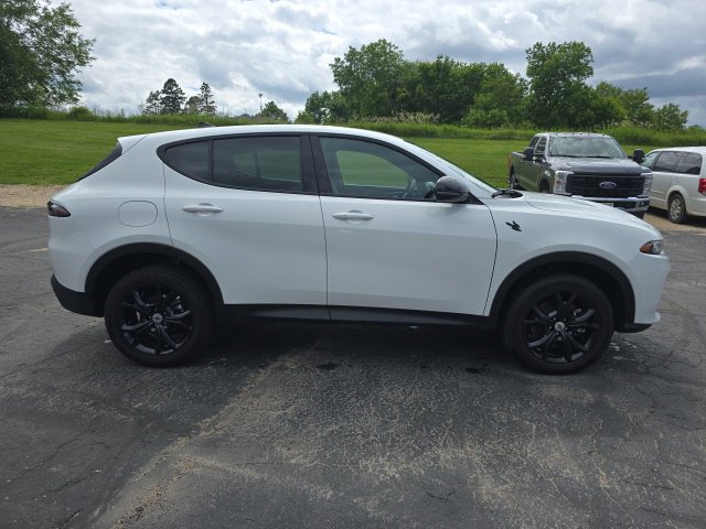 Used 2024 Dodge Hornet GT w/ GT Blacktop Package AWD/4WD image 8