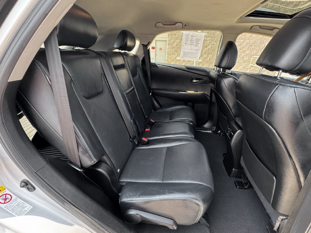 Used 2015 Lexus RX 450h AWD image 39