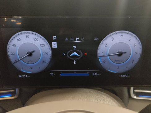 Used 2025 Hyundai Elantra SEL FWD image 23