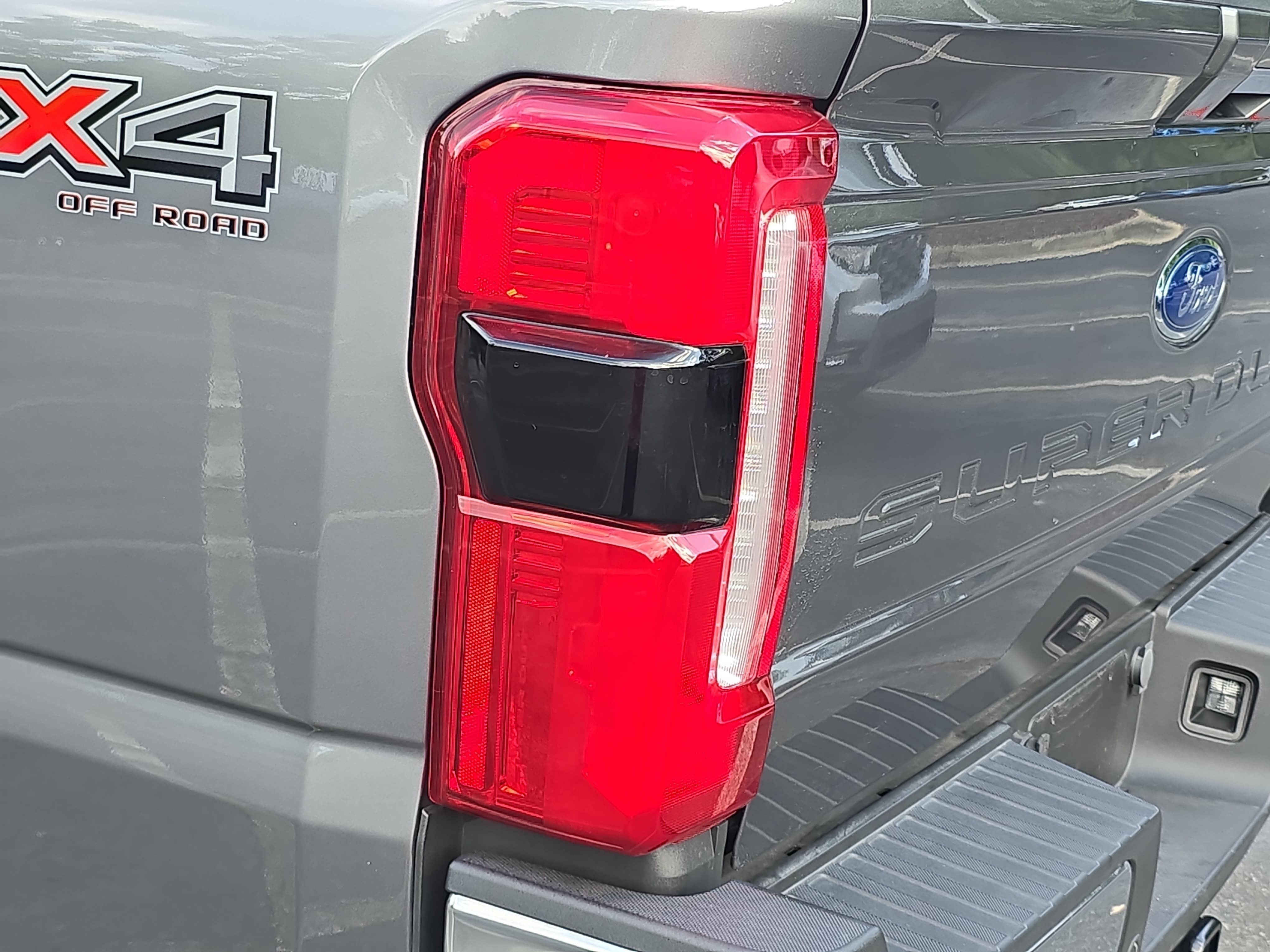Used 2024 Ford F250 Lariat w/ Lariat Ultimate Package AWD/4WD image 34