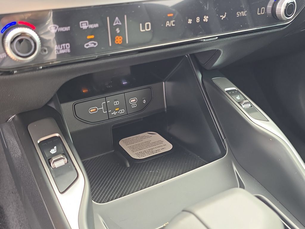 New 2026 Kia Sorento S w/ S Panoramic Sunroof Package FWD image 26