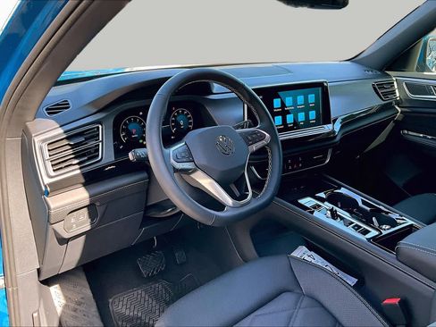 New 2026 Volkswagen Atlas Cross Sport SE FWD image 8