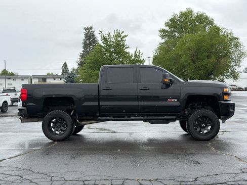 Used 2018 Chevrolet Silverado 2500 LTZ w/ Duramax Plus Package AWD/4WD image 8