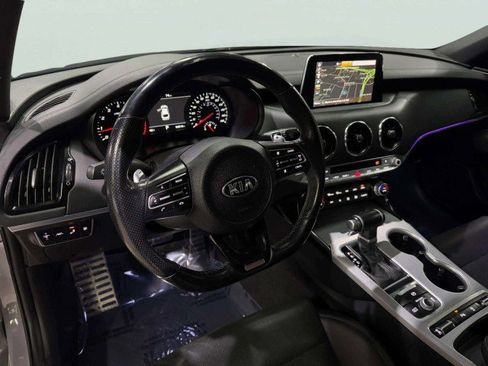 Used 2019 Kia Stinger GT1 image 38