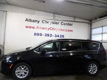 Certified 2023 Chrysler Voyager LX
