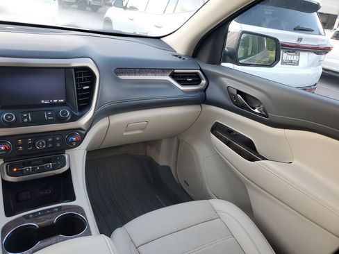 Used 2023 GMC Acadia Denali w/ Denali Technology Package FWD image 14