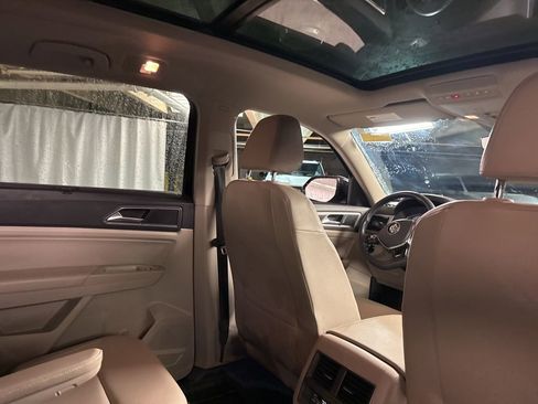 Used 2019 Volkswagen Atlas SEL R-Line image 9