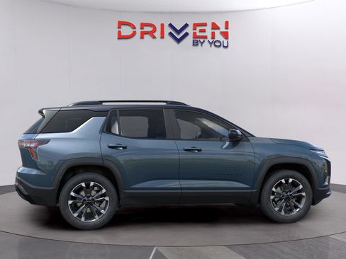 New 2026 Chevrolet Equinox RS FWD image 4
