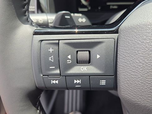 New 2026 Nissan Pathfinder Platinum FWD image 23