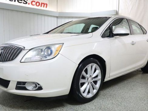 Used 2013 Buick Verano Premium image 2
