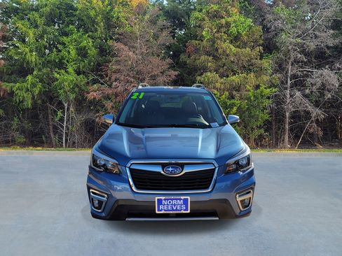 Used 2021 Subaru Forester Touring image 2