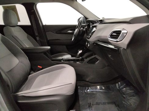 Used 2023 Chevrolet TrailBlazer LT w/ Sun and Liftgate Package AWD/4WD image 38