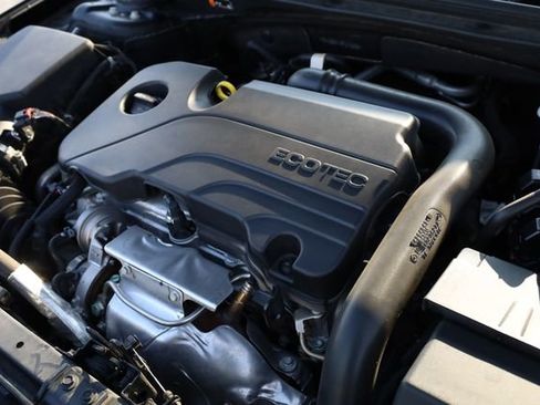 Used 2024 Chevrolet Malibu LT image 9