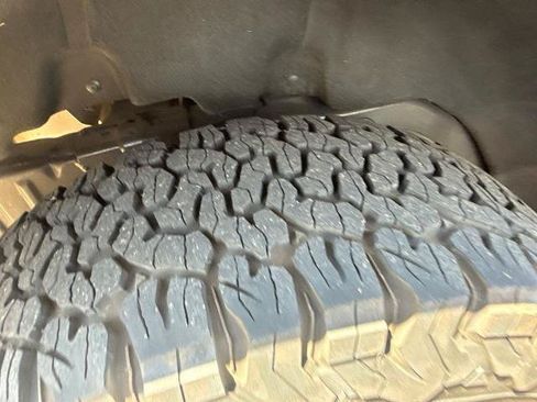 Used 2024 Ford Bronco Badlands AWD/4WD image 6