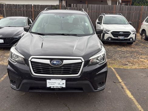 Used 2019 Subaru Forester 2.5i Limited w/ Alloy Wheel Package AWD/4WD image 3
