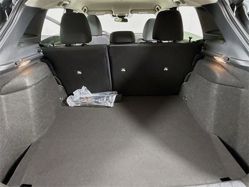 Certified 2025 Nissan Kicks SV image 32