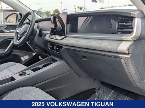 Certified 2025 Volkswagen Tiguan S FWD image 21