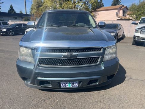 Used 2010 Chevrolet Avalanche LS image 3