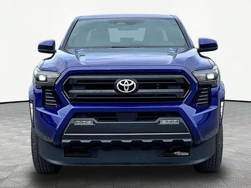 Used 2025 Toyota Tacoma SR5 AWD/4WD image 3