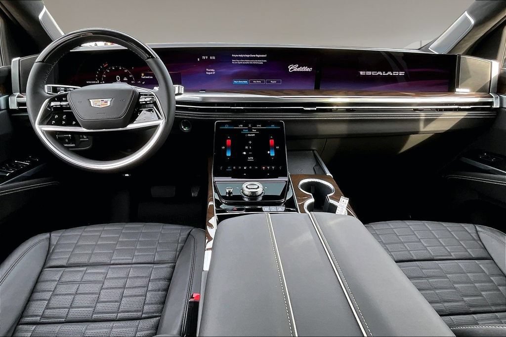 New 2026 Cadillac Escalade Platinum Sport w/ LPO, Floor Liner Package AWD/4WD image 5