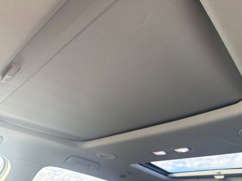 Used 2020 Buick Enclave Essence w/ Sport Touring Edition image 7