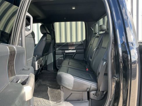 Used 2022 Ford F350 Lariat w/ Tremor Off-Road Package AWD/4WD image 18