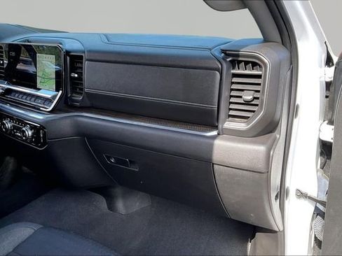 Used 2023 GMC Sierra 1500 Elevation image 18