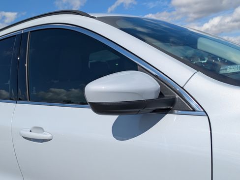 New 2026 Ford Escape SE FWD image 11