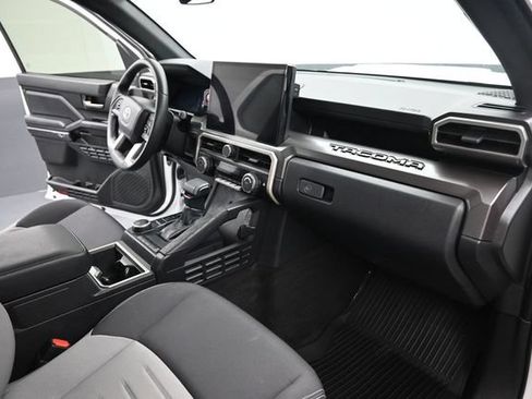 Used 2025 Toyota Tacoma TRD Sport RWD image 26