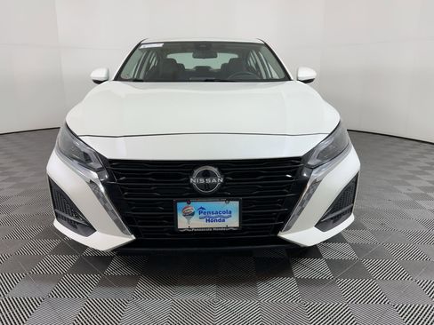 Used 2023 Nissan Altima 2.5 SV image 4